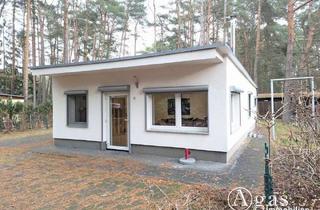 Haus kaufen in 14822 Borkheide, Gepflegter Bungalow mit Wintergarten und Nebengebäude auf großzügigem Grundstück in Borkheide