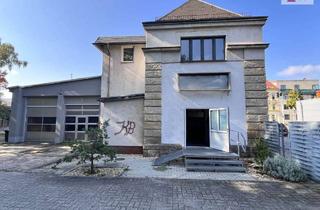 Gewerbeimmobilie kaufen in 08056 Zwickau, Gewerbeimmobilie in Zwickau: Sanierte denkmalgeschützte Trafostation mit Garagen – für Büro & Studio