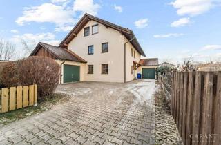 Wohnung kaufen in 84503 Altötting, Wohnen mit Perspektive - Zwei Wohneinheiten in gepflegtem Drei-Familienhaus