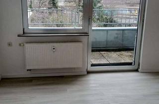 Wohnung mieten in Oststraße 20, 53879 Euskirchen, Bezugsfertige, City- und bahnhofnahe, helle 2-Zimmer Dachgeschosswohnung in Euskirchen