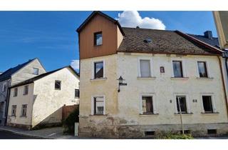 Einfamilienhaus kaufen in 95666 Mitterteich, Sanierungsobjekt mit viel Platz und Nebengebäude in Mitterteich zu verkaufen