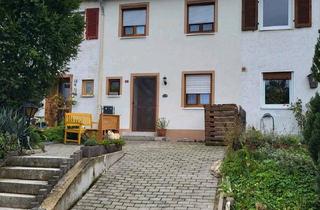 Haus kaufen in 91413 Neustadt, Neustadt an der Aisch - Provisionsfrei - Reihenmittelhaus mit schönem, großen Garten