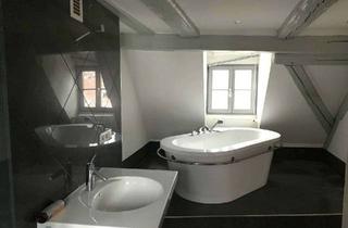Wohnung kaufen in 90403 Nürnberg, 3-Zi-Maisonette-Eigentumswohnung, Dachterrasse, Burgblick, EBK, 90403 Nürnberg-Innenstadt