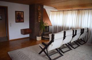 Wohnung mieten in Markgräflerstraße 28, 70329 Uhlbach, Mit Blick auf den Rotenberg: großzügige DG-Wohnung mit offenem Kamin in Stuttgart-Uhlbach