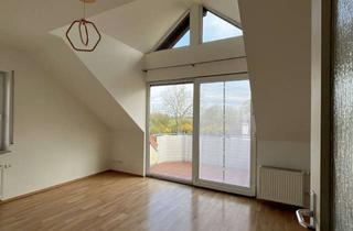 Wohnung mieten in Gartenstr. 40, 65239 Hochheim, Wunderschöne DG-Wohnung mit großem Balkon inkl. EBK in Hochheim-Massenheim