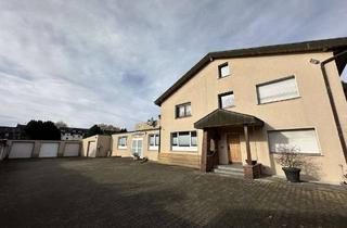 Einfamilienhaus kaufen in 45968 Gladbeck, Wohnen & Arbeiten vereint: Einfamilienhaus mit vielseitig nutzbarer Halle, zwei Lagerflächen und dre