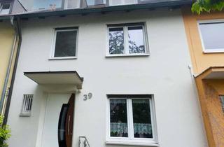 Reihenhaus kaufen in 90439 Nürnberg, Modernisiertes Mittelreihenhaus mit 6 Zimmern, Balkon & Fußbodenheizung in Nürnberg