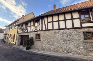 Haus kaufen in 55435 Gau-Algesheim, Zweifamilienhaus im Ortskern von Gau-Algesheim