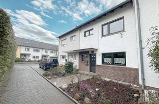 Einfamilienhaus kaufen in 53721 Siegburg, Siegburg-Kaldauen: Großzügiges Einfamilienhaus mit Garage und viel Platz für die Familie