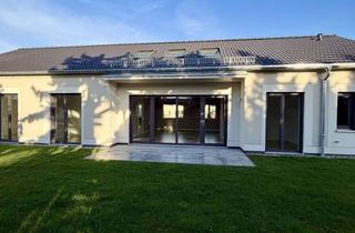 Haus mieten in 04416 Markkleeberg, Freistehendes Einfamilienhaus mit Doppelgarage in Markkleeberg. Wohnen auf einer Ebene