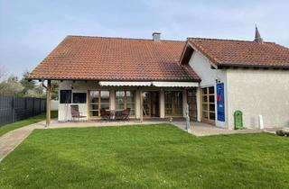 Haus mieten in 40789 Monheim, Rheinnähe! Freistehendes Einfamilienhaus mit Atelier in Top-Lage.