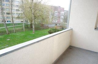 Wohnung mieten in Vettersstr. 62, 09126 Chemnitz, Frei ab 1.4.26 - 1.OG mit offener Küche und sonnigem Balkon !