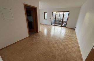 Wohnung mieten in Johann-Hinrich-Wichern-Straße 22, 83301 Traunreut, Helle 3-Zimmer Wohnung in Traunreut