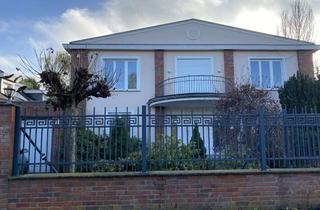 Einfamilienhaus kaufen in 40667 Meerbusch, Exklusives Einfamilienhaus mit Villencharakter in bevorzugter Wohnlage von Meerbusch-Büderich