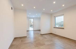 Einfamilienhaus kaufen in 61389 Schmitten, Provisionsfrei: Kernsaniertes Einfamilienhaus mitten im Taunus