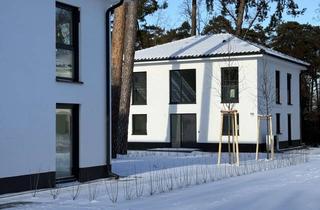 Villa kaufen in 15827 Blankenfelde-Mahlow, Luxus neu definiert – Ihre bezugsfertige Stadtvilla vor den Toren Berlins