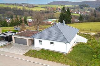 Haus kaufen in 72532 Gomadingen, Neuwertiges Wohnhaus samt Doppelgarage auf einer Ebene mit Ausblick ins Grüne in Gomadingen-Dapfen!