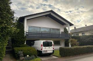 Einfamilienhaus kaufen in 66802 Überherrn, Freistehendes Einfamilienhaus mit Garten und Garage in begehrter Wohnlage von Überherrn