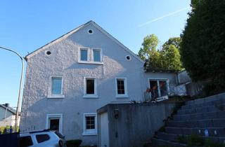 Doppelhaushälfte kaufen in 95145 Oberkotzau, Reduziert!Große Doppelhaushälfte mit Einliegerwohnung im DG