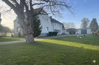 Doppelhaushälfte kaufen in 59597 Erwitte, Erwitte - Großzügiges Mehrgenerationen-Anwesen in Alleinlage - 2 sanierte Doppelhaushälften auf 2.500 m² Grund