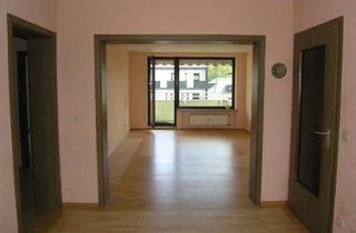 Wohnung kaufen in Werner-Von-Siemens-Allee 15, 90552 Röthenbach, Röthenbach - 4-Zimmer-Eigentumswohnung mit Balkon und TG-Stellplatz