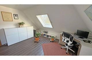 Wohnung kaufen in 79761 Waldshut-Tiengen, Charmante Dachgeschosswohnung mit durchdachtem Grundriss im Herzen der Kreisstadt