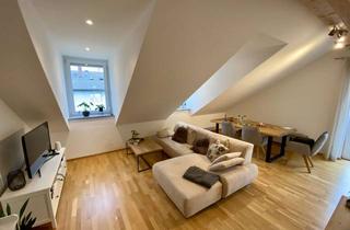 Wohnung kaufen in Blumenstraße 1a, 85235 Odelzhausen, 3-Zi.-DG-Whg. mit Balkon und sep. Essküche, Bj. 2013; Parkett, FBHZ, direkt in Odelzhausen