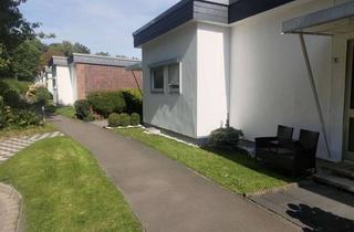 Wohnung kaufen in 42859 Remscheid, Gepflegte Wohnung mit Haus-Feeling, Sonnenterrasse und Waldnähe in RS Mixsiepen