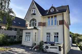 Wohnung mieten in Ratzeburger Str. 39, 23843 Bad Oldesloe, Besonderer Altbaucharme: Wohnung mit Kaminofen, Terrasse und Balkon