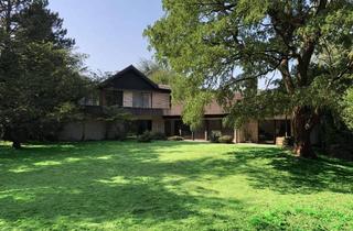 Villa kaufen in 41466 Neuss, Rarität: Großzügig geschnittene Villa in bester Lage in Neuss-Selikum