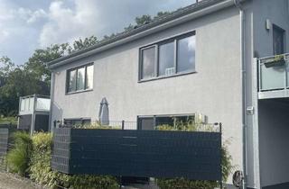 Wohnung kaufen in Yorckstraße, 27755 Brendel/Adelheide, Exklusive 3-Zimmer-Obergeschosswohnung in Delmenhorst-Adelheide mit Ausbaupotenzial