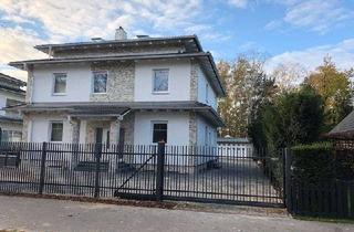 Wohnung mieten in Mahlower Straße 43, 15831 Blankenfelde-Mahlow, Stilvolle 5/6 Zimmer-Maisonette-Wohnung mit EBK und Balkon in Villa in Blankenfelde-Mahlow