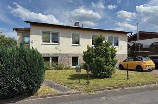 Haus kaufen in 07819 Triptis, Triptis - Wohnen auf einer Ebene - Großer sanierungbedürftiger Bungalow mit viel Potenzial