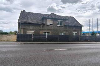 Einfamilienhaus kaufen in 04910 Elsterwerda, Elsterwerda - Einfamilienhaus mit viel Potential und großem Grundstück!