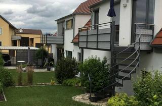 Wohnung mieten in Pleichfelder Straße 15, 97273 Kürnach, Helle 2-Zimmer Dachgeschosswohnung mit Balkon und eigenem Garten in Kürnach