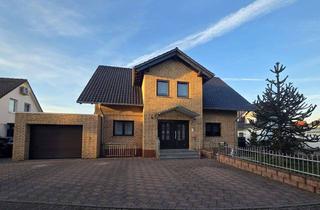 Haus kaufen in 55457 Gensingen, Freistehendes Zweifamilienhaus mit großem Garten