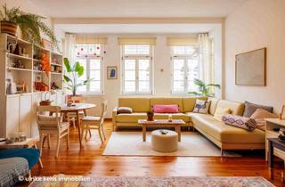 Wohnung kaufen in 86152 Innenstadt, Lebendiges Stadtleben im Herzen des Domviertels! Dielenböden, Balkon, Wohnküche! Baudenkmal!