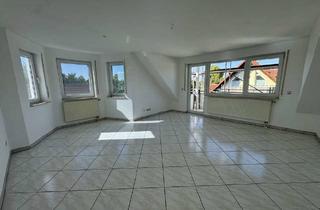 Wohnung mieten in Kirschenweg 16, 76756 Bellheim, Sofort bezugsfrei! Lichtdurchflutete 2,5-Zimmer-DG-Wohnung mit Balkon & Garage in ruhiger Lage von B