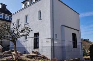 Wohnung mieten in 42119 Elberfeld, Großzügige OG-/DG-Wohnung mit Balkon - ruhig & exponiert