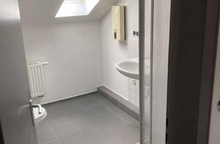 Wohnung mieten in Nievenheimer Straße 19, 41541 Dormagen, Helle 2,5-Zimmer Dachgeschosswohnung in Zons