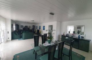 Einfamilienhaus kaufen in 91330 Eggolsheim, Charmantes Einfamilienhaus mit großzügigem Garten und praktischer Doppelgarage