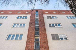 Anlageobjekt in Kienhorststraße 40, 13403 Reinickendorf, Vermietete helle Zweizimmer-Wohnung mit Balkon als Kapitalanlage