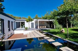 Einfamilienhaus kaufen in 72760 Reutlingen, Reutlingen - Exklusiver, kernsanierter Bungalow mit parkähnlichem Garten uvm.