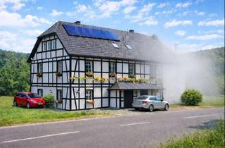 Wohnung kaufen in 51580 Reichshof, Reichshof - Maklerfrei: Großzügiges Wohnhaus + 1500? monatl. Zuschuss