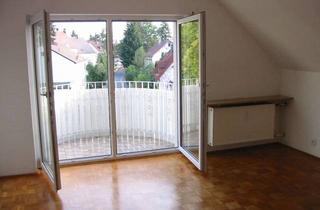 Wohnung kaufen in 90453 Reichelsdorf, Renovierungsbed. 2-Zi-Dachgeschosswhg. in ruhiger Lage von Reichelsdorf