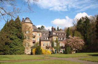 Wohnung kaufen in Schloßstraße 20, 53773 Hennef, Wohnen im Schloß! Traumwohnung im Traumambiente - 118 m² mit Balkon