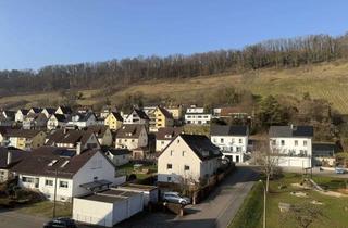 Wohnung kaufen in Egelgraben 18, 74676 Niedernhall, Große 3 Zimmerwohnung mit 2 Balkone, Stellplatz und Aussicht auf die Weinberge