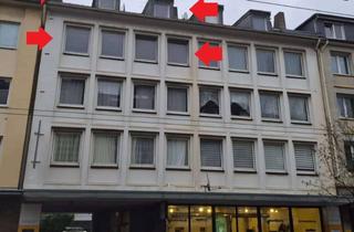 Wohnung kaufen in 42651 Solingen-Mitte, Notverkauf einer bezugsfreien 4 Zimmer-Maisonettewohnung in Citylage