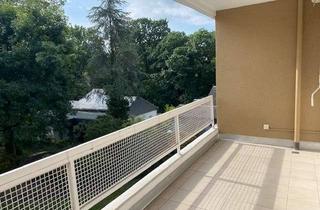 Wohnung kaufen in Bismarckallee 18, 14193 Grunewald, Am Hubertussee - Helle 3-Zimmer-Wohnung mit schönem Ausblick vom Balkon