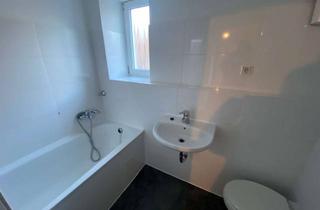 Wohnung mieten in Liebfrauenstraße 38, 45881 Schalke, Helle 2,5-Zimmer-Dachgeschosswohnung – Gelsenkirchen-Schalke